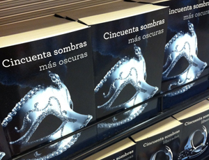 La trilogía erótica “Cincuenta sombras” arrasa en las librerías