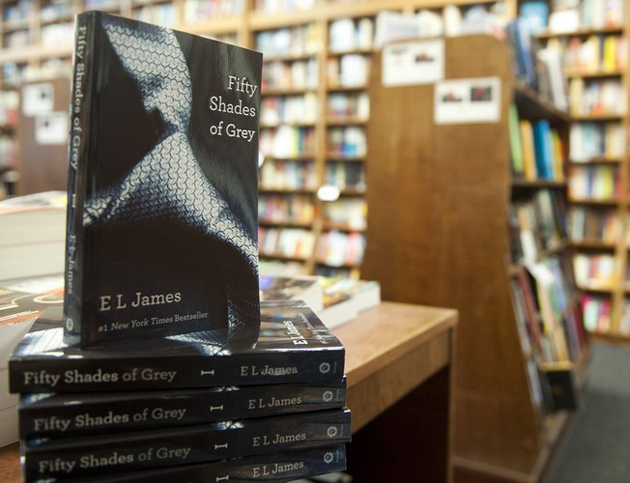 Reseña de Cincuenta sombras de Grey, Culturalia