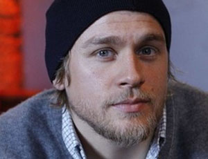 Se adoptan medidas de seguridad excepcionales para garantizar la seguridad de Charlie Hunnam