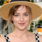 dakota-johnson-acudio-el-pasado-domingo-veuve