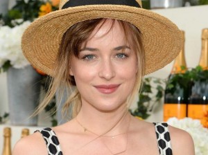 dakota-johnson-acudio-el-pasado-domingo-veuve