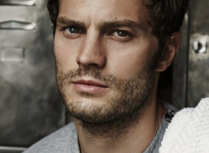 Jamie Dornan, impresionante en The Observer