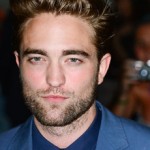 Robert Pattinson bromea sobre interpretar el papel de Christian Grey