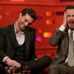 ¡Jamie Dornan aprende a caminar!