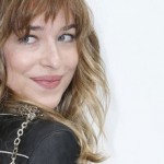 Dakota, una cowgirl en el desfile de Chanel