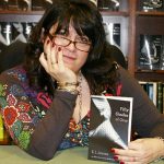 Recuperamos lo que decía E. L. James de sus Cincuenta sombras