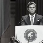 La primera imagen de Christian en la graduación de Anastasia
